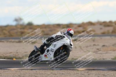 media/Nov-16-2025-Race Pace (Sun) [[8c5fa54630]]/Non Verified Riders (1st 20 Minutes)/5-Turn 15 (110pm)/